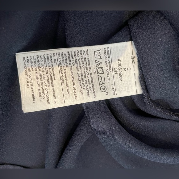 Banana Republic Women’s Blouse in Navy - Picture 5 of 5